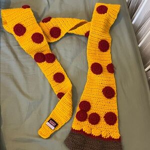 Pizza Scarf